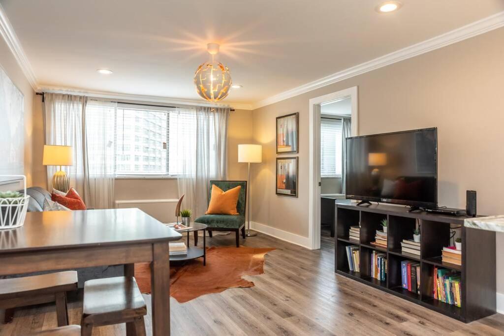 Heart Of Downtown 2Bd 1Free Parking View! Lm1008 Atlanta Dış mekan fotoğraf